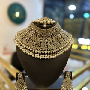 mehendi chocker
